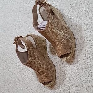 Kenneth Cole Metallic Snake Print Wedge Sandals 8M